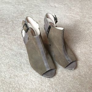 Vince Camuto grey-brown suede and snakeskin heels